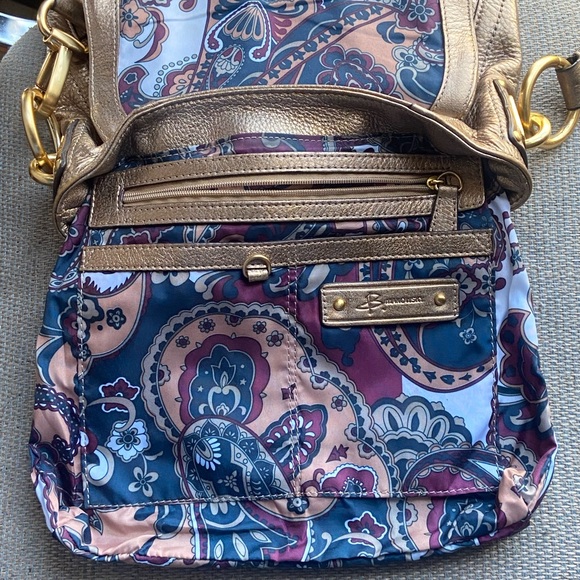 B makowsky crossbody. - Picture 8 of 14